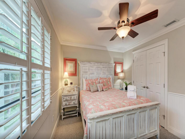 Holmes Beach Vacation Rental with Heated Pool & Spa – Steps to Gulf